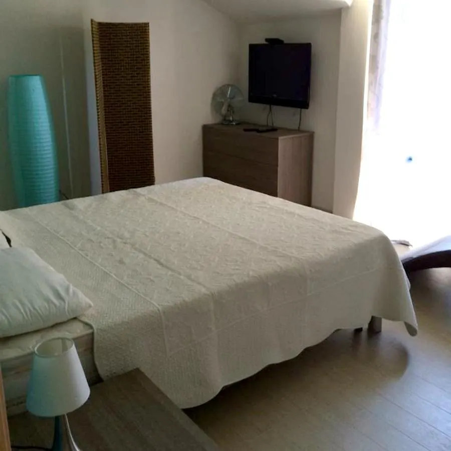 Spacious Apartment In Pozzallo 110M² With Pool And Sea View