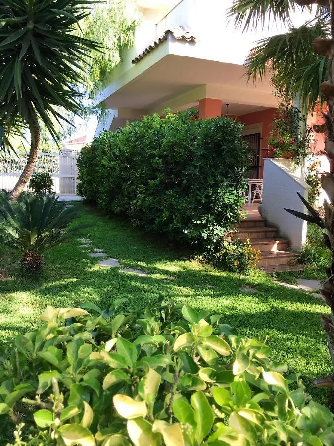 Spacious Apartment In Pozzallo 110M² With Pool And Sea View