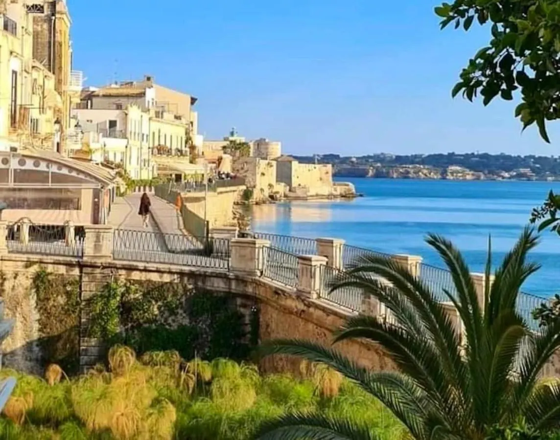 Spacious Apartment In Pozzallo 110M² With Pool And Sea View Italien